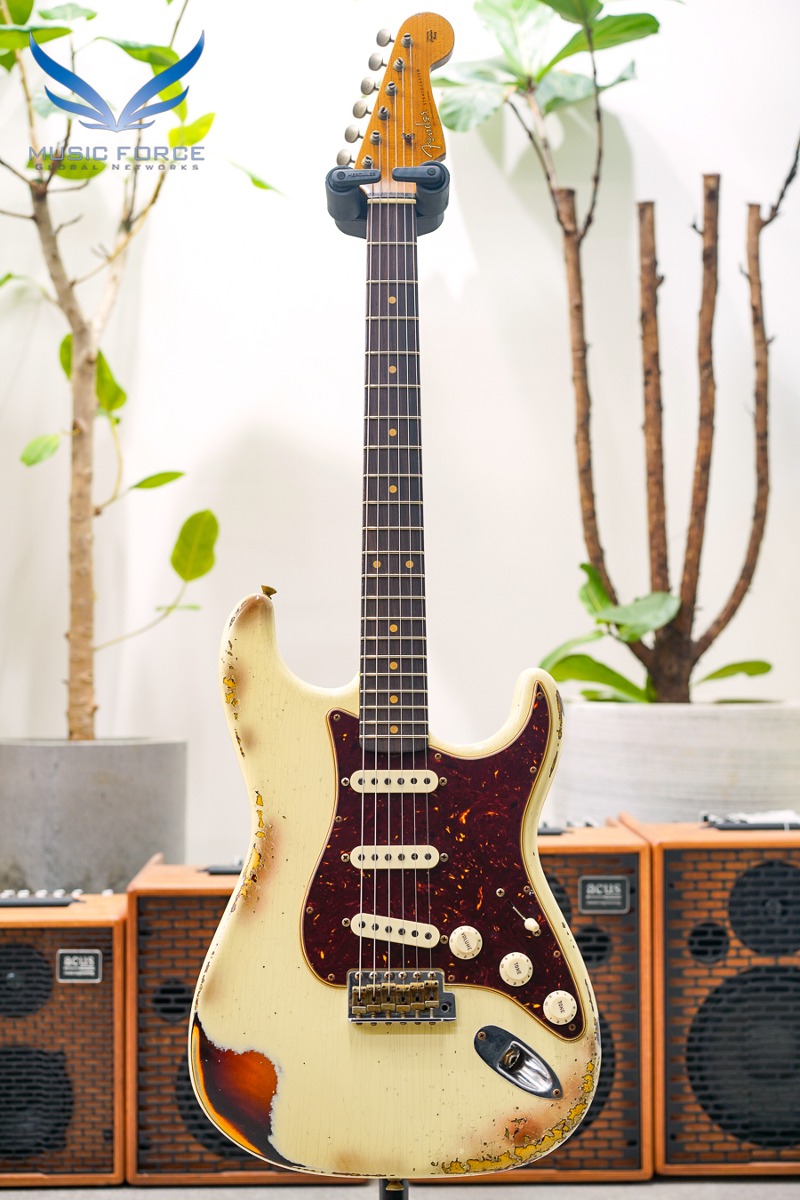 [2024 새봄맞이세일! (~4/30까지)] Fender Custom Shop Limited Edition 1961 Strat Heavy Relic-Aged Vintage White over 3 Tone Sunburst w/Roasted Maple Neck &amp; Tortoise Pickguard (2022년산/신품) - CZ557310